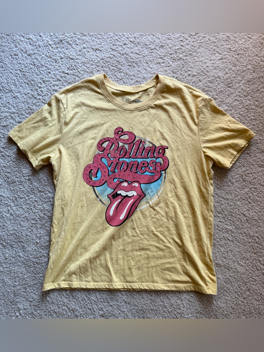 Time & Tru Rolling Stones Yellow Rhinestone Graphic Tee Med